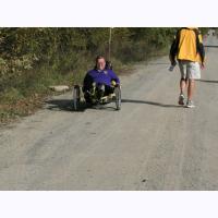 cc008 Bentmiles checks the course.jpg 87.9K